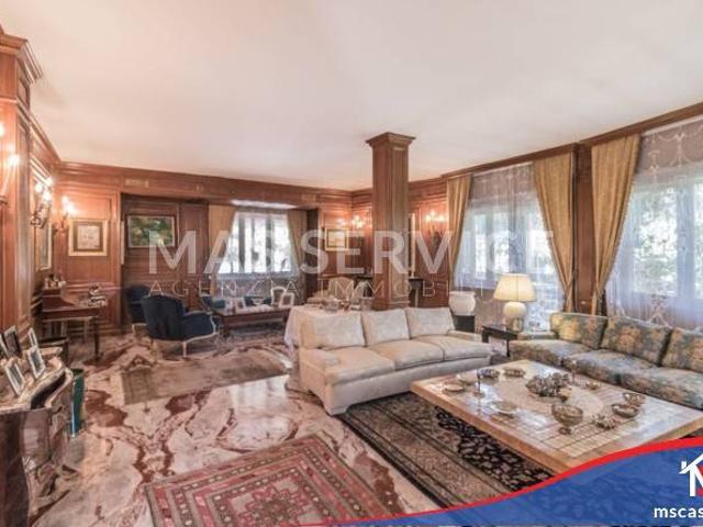Villa Indipendente in vendita a E.U.R., Roma