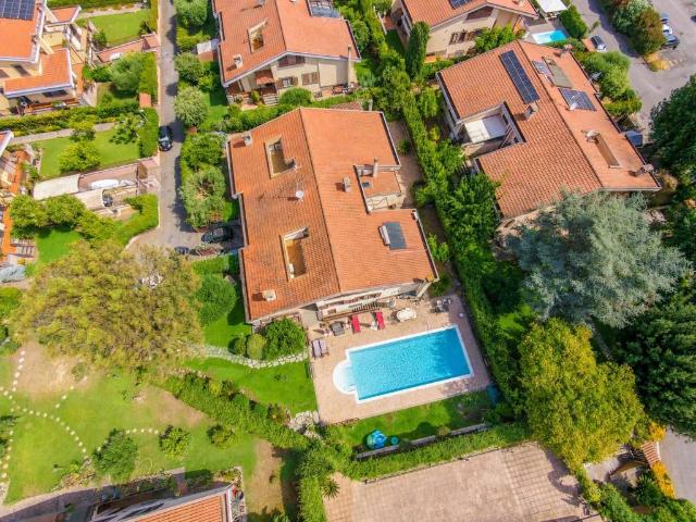 Villa Indipendente in vendita a Spinaceto, Roma