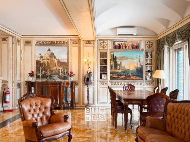 Villa Indipendente in vendita a Municipio Roma IX, Roma Capitale