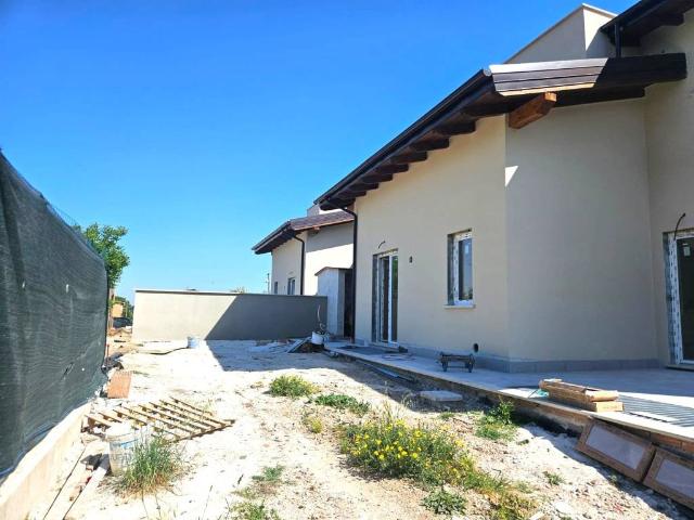 Villa Indipendente in vendita a Finocchio, Roma Capitale