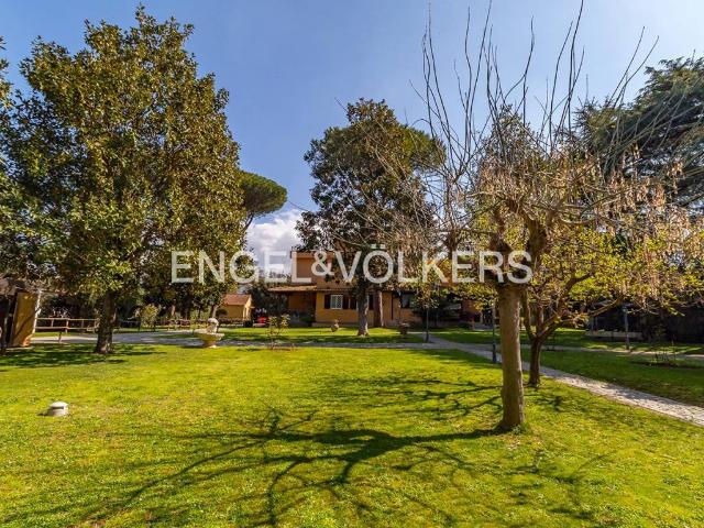 Villa Indipendente in vendita a Roma Capitale, Lazio