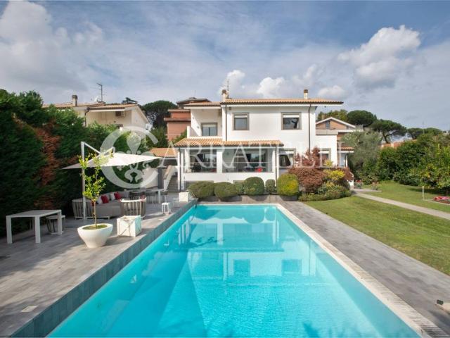 Villa Indipendente in vendita a Municipio Roma XV, Roma Capitale