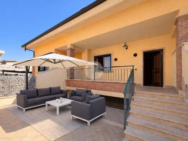 Villa Indipendente in vendita a Prato Fiorito, Roma Capitale