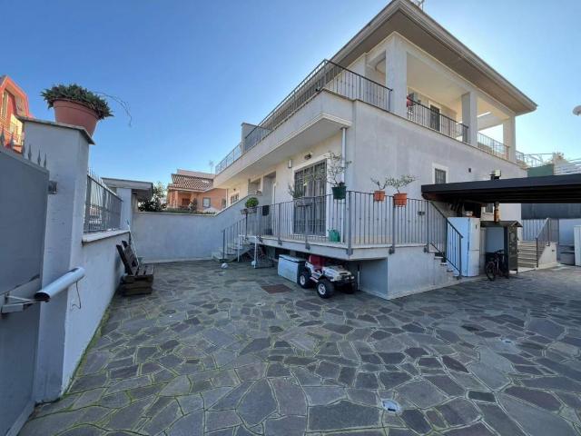 Villa Indipendente in vendita a Municipio Roma IX, Roma Capitale