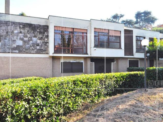 Villa Indipendente in vendita a Municipio Roma VIII, Roma Capitale