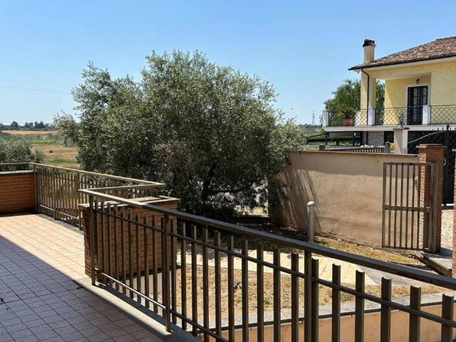 Villa Indipendente in vendita a Casal Lumbroso, Roma Capitale