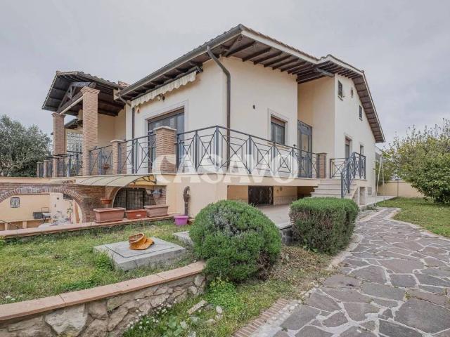 Villa Indipendente in vendita a Municipio Roma X, Roma Capitale