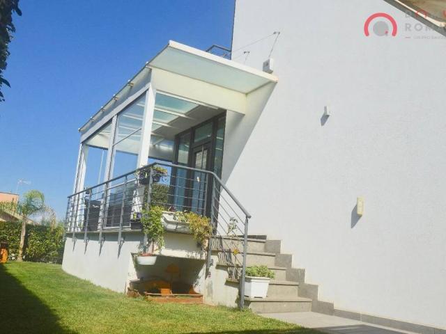 Villa Indipendente in vendita a Giardino di Roma, Roma Capitale