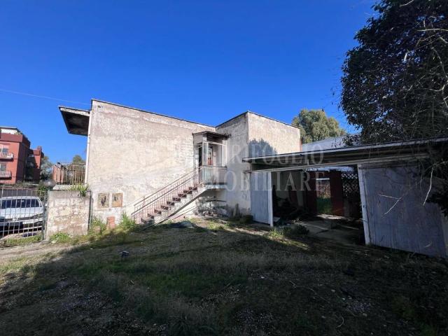 Villa Indipendente in vendita a Stagni di Ostia, Roma Capitale
