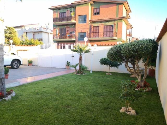 Villa Indipendente in vendita a Prato Fiorito, Roma Capitale