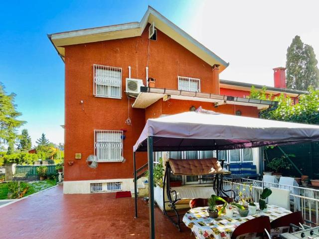 Villa Indipendente in vendita a Spinaceto, Roma Capitale