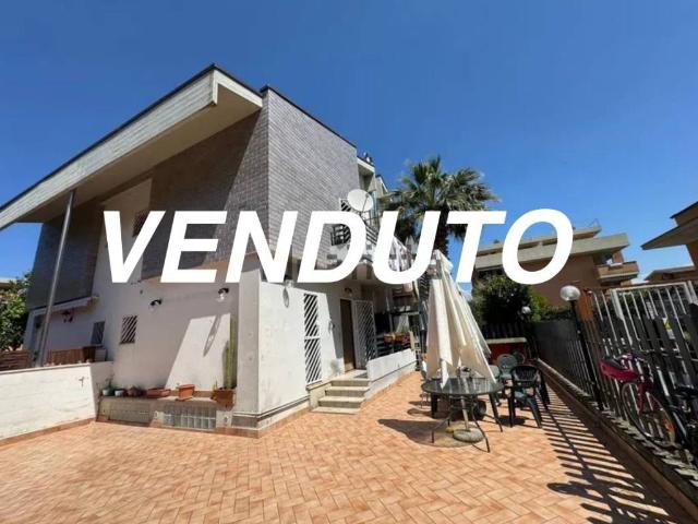 Villa Indipendente in vendita a Municipio Roma VII, Roma Capitale