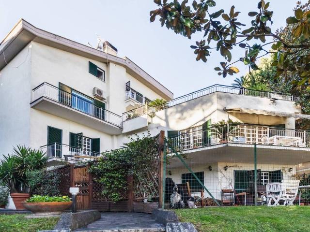 Villa Indipendente in vendita a Municipio Roma XV, Roma Capitale
