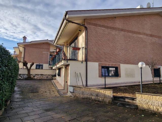 Villa Indipendente in vendita a Roma Capitale, Lazio