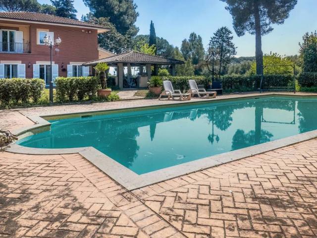 Villa Indipendente in vendita a Roma Capitale, Lazio