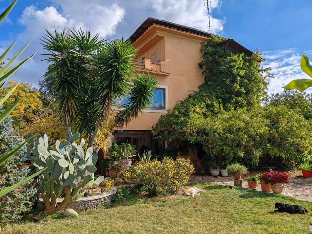 Villa Indipendente in vendita a Castel di Decima, Roma
