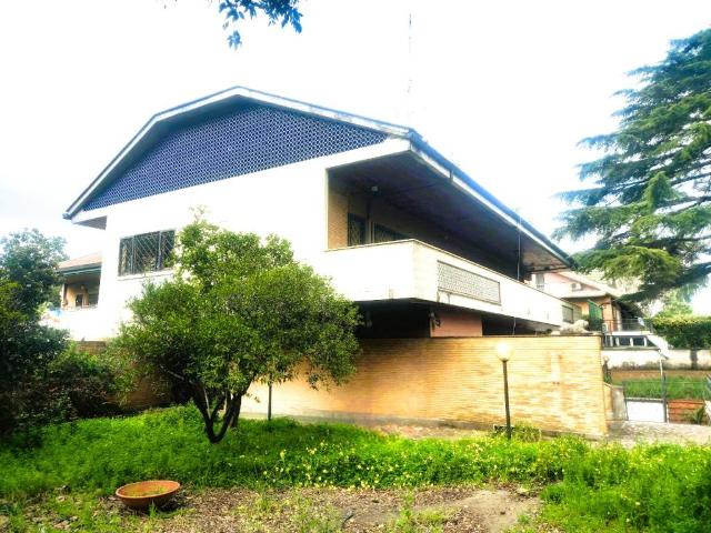 Villa Indipendente in vendita a Municipio Roma IX, Roma Capitale