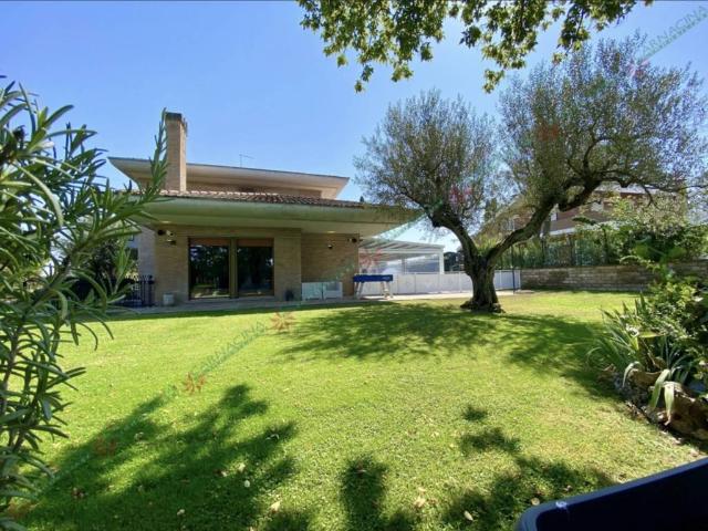 Villa Indipendente in vendita a Olgiata, Roma Capitale
