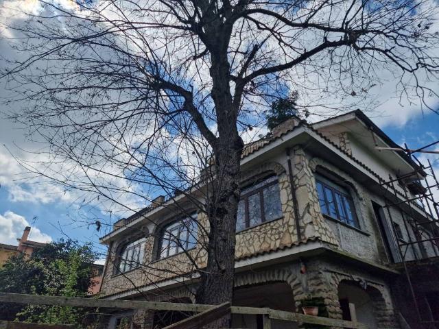 Villa Indipendente in vendita a Casale Prima Porta, Roma Capitale