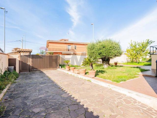 Villa Indipendente in vendita a Casal Lumbroso, Roma Capitale