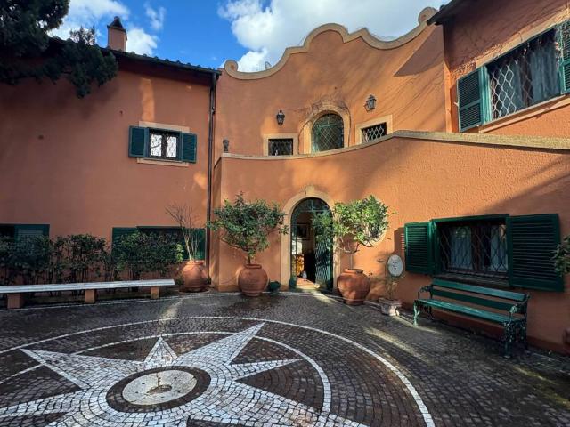 Villa Indipendente in vendita a Municipio Roma VIII, Roma Capitale