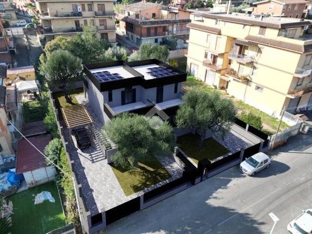 Villa Indipendente in vendita a Finocchio, Roma Capitale