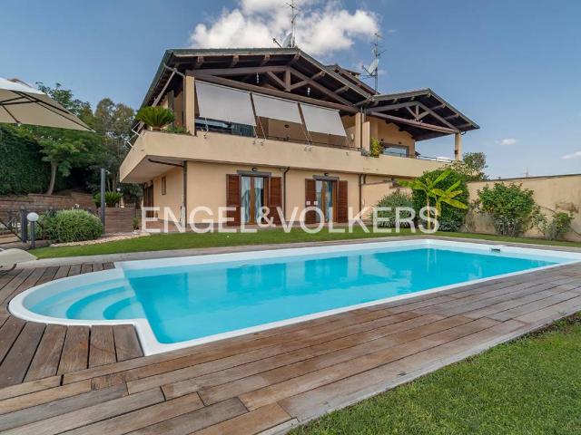 Villa Indipendente in vendita a Roma Capitale, Lazio