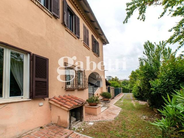 Villa Indipendente in vendita a Mezzocammino, Roma
