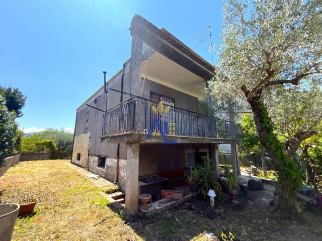 Villa Indipendente in vendita a Villa Verde, Roma Capitale