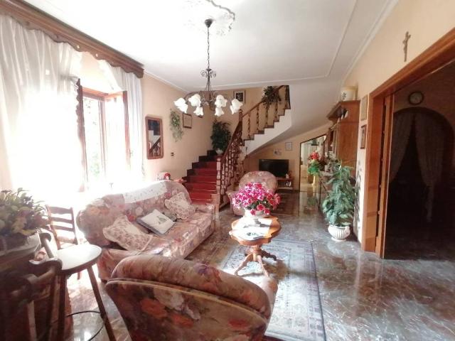 Villa Indipendente in vendita a Villaggio Breda, Roma Capitale