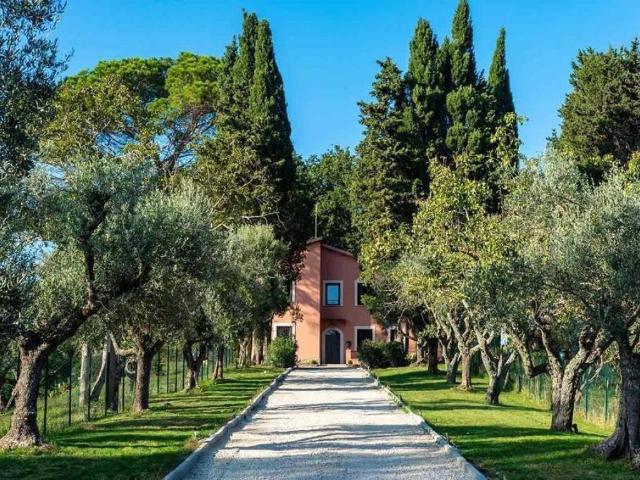 Villa Indipendente in vendita a Municipio Roma XV, Roma Capitale