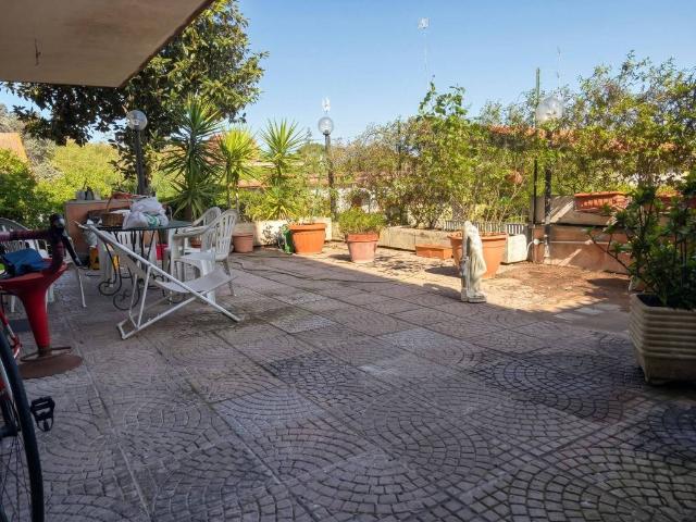Villa Indipendente in vendita a Municipio Roma XV, Roma Capitale