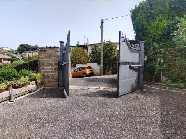 Villa Indipendente in vendita a Spregamore, Roma