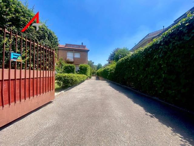 Villa Indipendente in vendita a Spinaceto, Roma Capitale