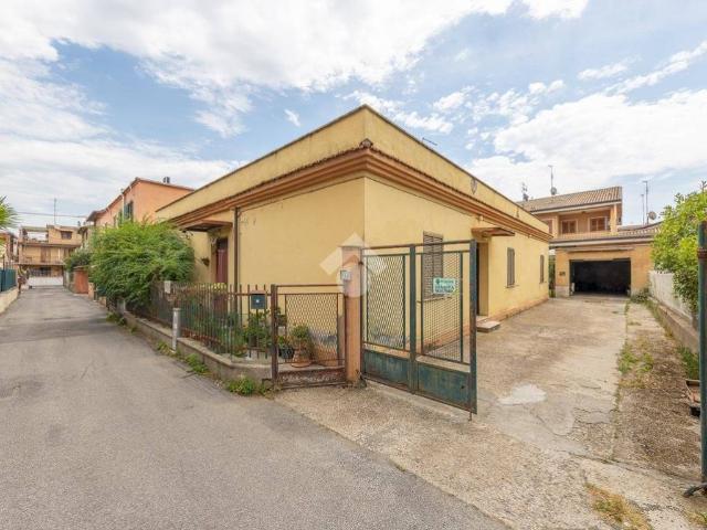 Villa Indipendente in vendita a Municipio Roma VII, Roma Capitale