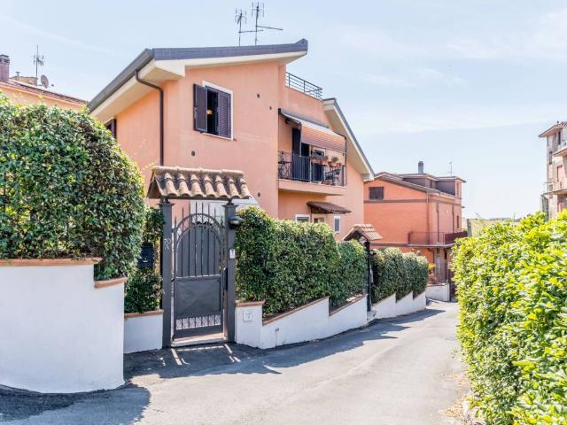 Villa Indipendente in vendita a Settebagni, Montecompatri