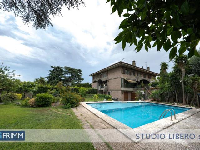 Villa Indipendente in vendita a Mostacciano, Roma Capitale