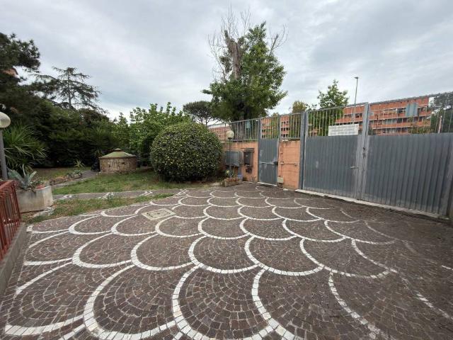 Villa Indipendente in vendita a Municipio Roma IX, Roma Capitale