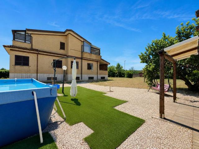 Villa Indipendente in vendita a Municipio Roma IX, Roma Capitale