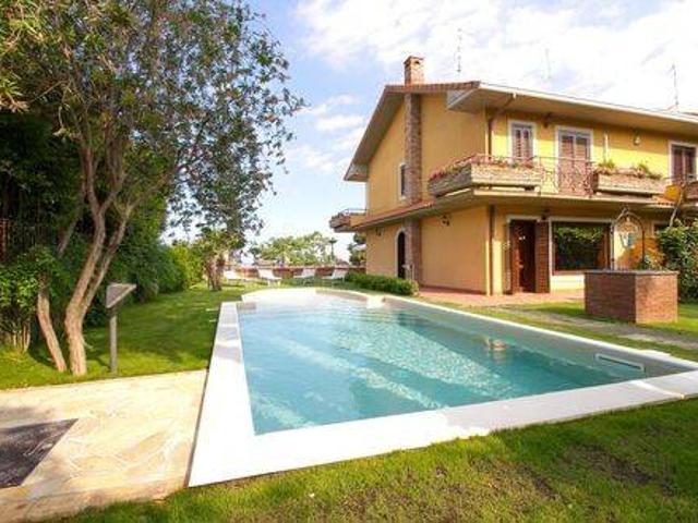 Villa Indipendente in vendita a Monte Migliore, Roma Capitale