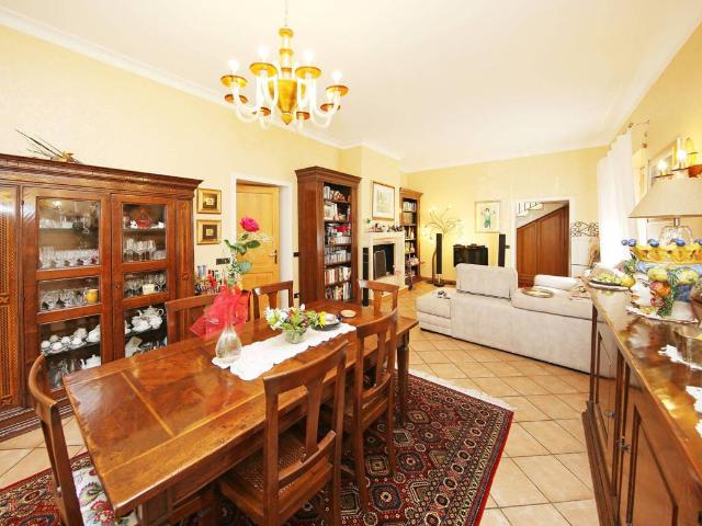Villa Indipendente in vendita a Mezzocammino, Roma