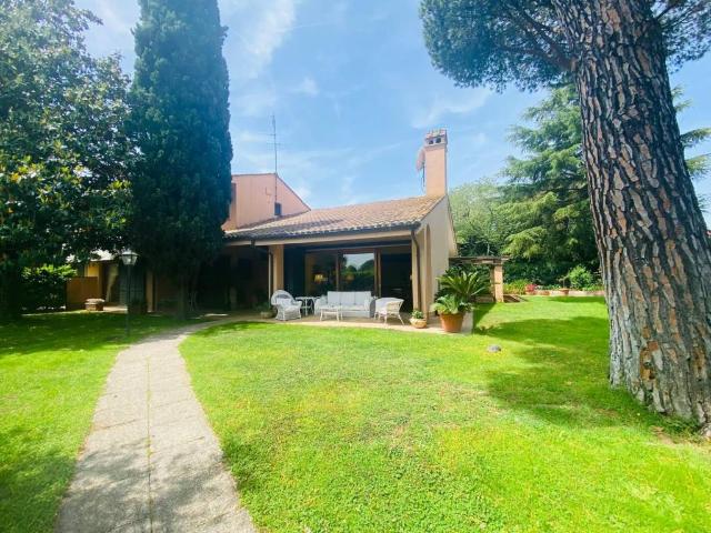 Villa Indipendente in vendita a Olgiata, Roma Capitale