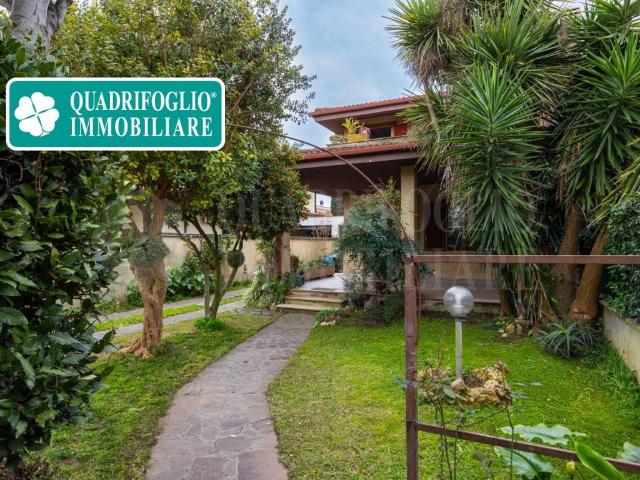 Villa Indipendente in vendita a Municipio Roma X, Roma Capitale