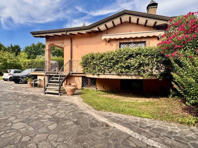 Villa Indipendente in vendita a Municipio Roma III, Roma Capitale