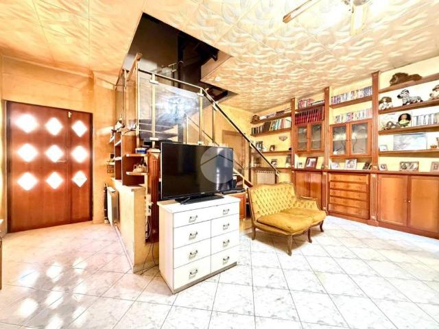 Villa Indipendente in vendita a Colle del Sole, Roma Capitale