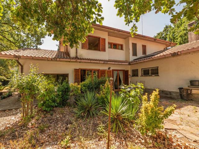Villa Indipendente in vendita a Olgiata ingresso NORD, Roma