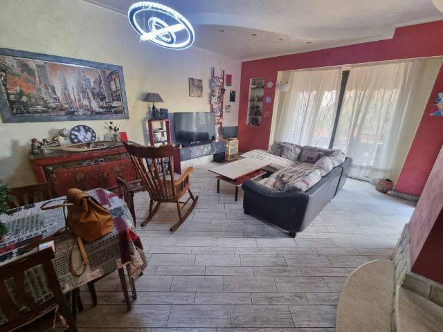 Villa Indipendente in vendita a Stagni di Ostia, Roma Capitale
