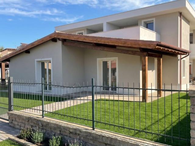 Villa Indipendente in vendita a Centro Giano, Roma