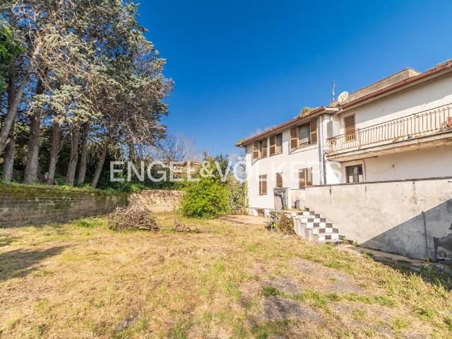 Villa Indipendente in vendita a Monte Migliore, Roma Capitale