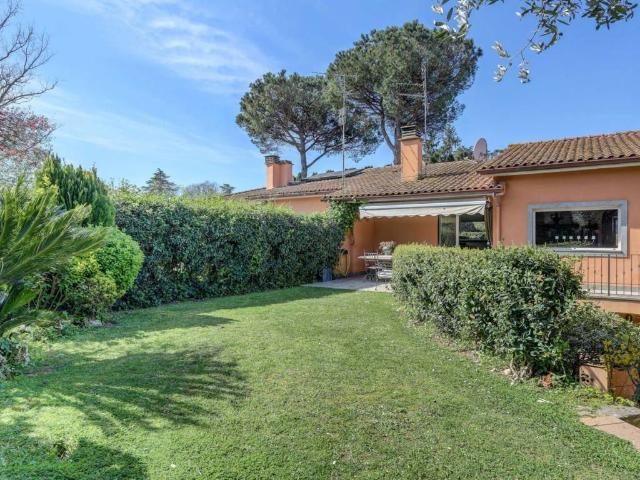 Villa Schiera in vendita a Olgiata, Roma Capitale